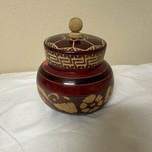 Hand Carved Wooden Ginger Jar Round Floral Pattern Lid Red Lacquered. Salt spice
